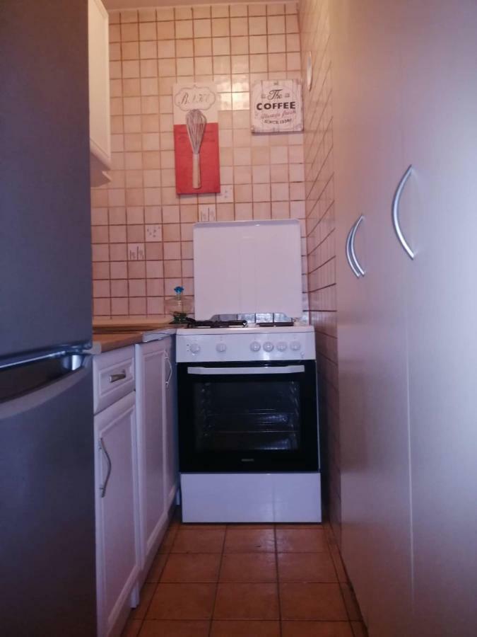 Yellow Apartment, Central Podgorica Eksteriør billede