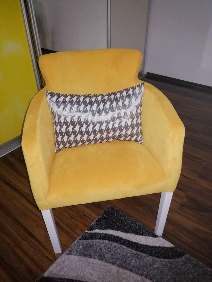 Yellow Apartment, Central Podgorica Eksteriør billede